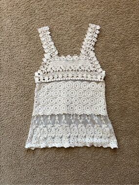 ISSI White Crochet Lace Tank Top